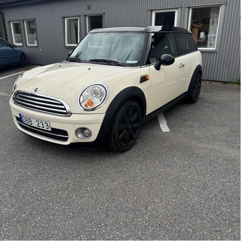 Vit Begagnad 2010 Mini Cooper D Clubman Kombi | 52 000 kr (Marknadspris) - Bild 1/4