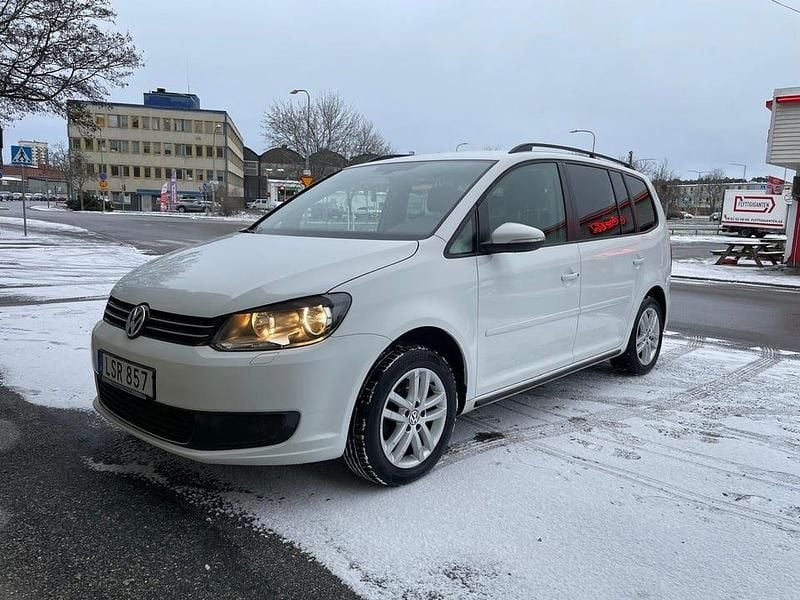 Begagnad VW Touran 150 HK (110 kW) 2015 Minibuss