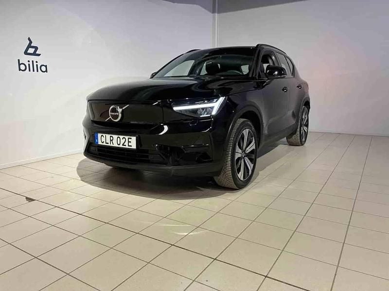 Begagnad Volvo XC40 Single Motor 175 kW (238 HK) 2023 Svart SUV