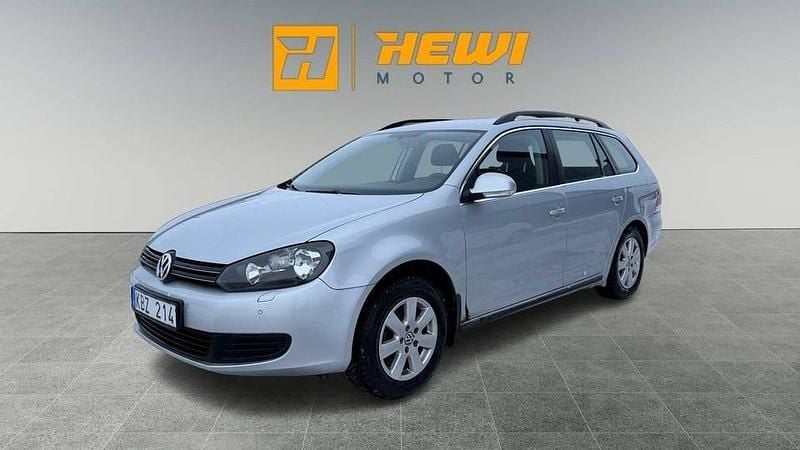 Silver Begagnad 2010 VW Golf VI Halvkombi | 54 900 kr (Marknadspris) - Bild 1/4