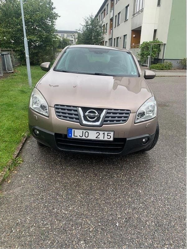 Brun Begagnad 2007 Nissan Qashqai SUV | 47 000 kr (Bra pris) - Bild 1/4