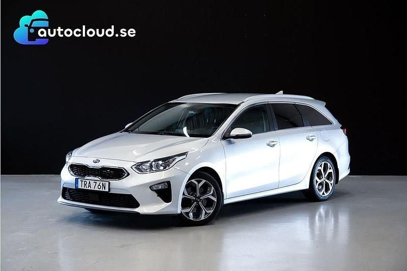 Grå Begagnad 2021 Kia Ceed Sportswagon Advance Kombi | 189 600 kr (Marknadspris) - Bild 1/4