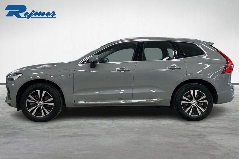 Begagnad Volvo XC60 Core 253 HK (186 kW) 2024 Grå SUV