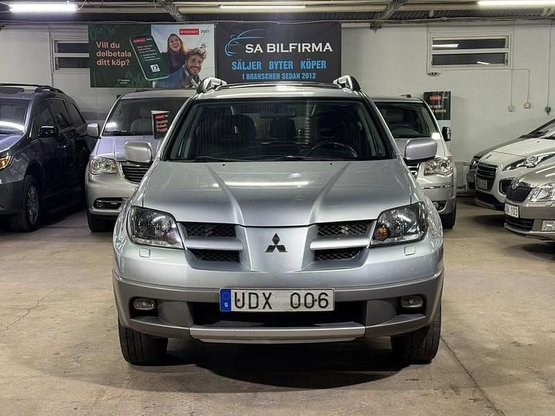 Silver Begagnad 2003 Mitsubishi Outlander SUV | 37 900 kr - Bild 1/4