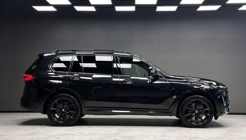 Begagnad BMW X7 M Sport 530 HK (389 kW) 2024 Svart SUV
