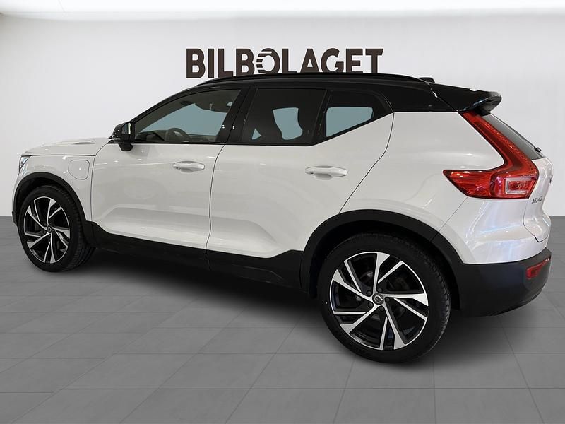 Begagnad Volvo XC40 R-Design 261 HK (191 kW) 2020 Vit SUV