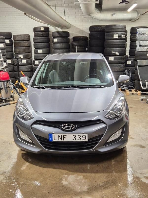 Begagnad Hyundai i30 110 HK (80 kW) 2014
