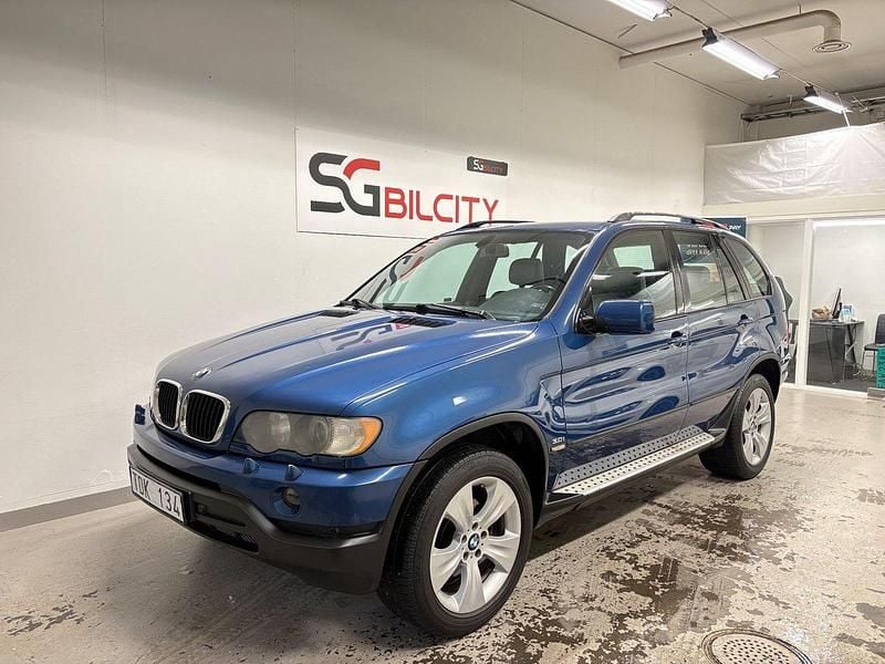 Blå Begagnad 2002 BMW X5 Sport Line SUV | 54 900 kr - Bild 1/4