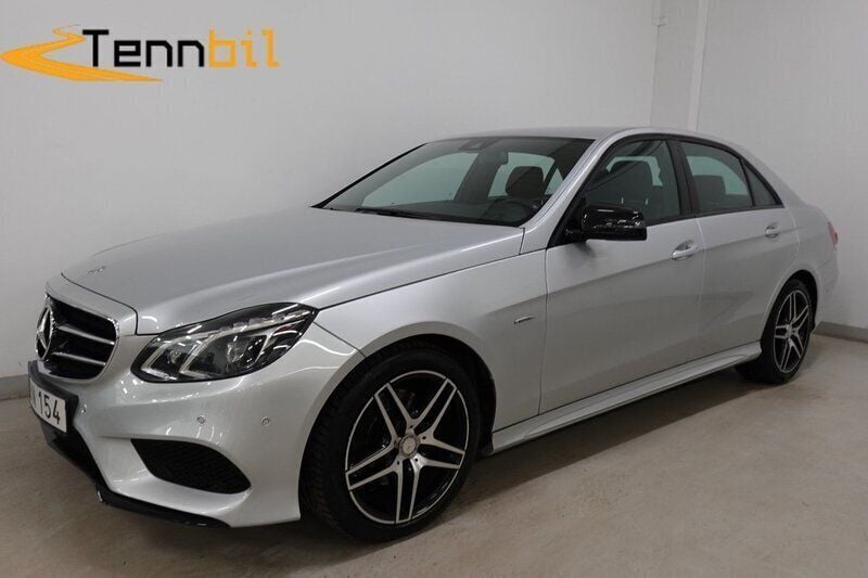 Silver Begagnad 2016 Mercedes E220 Sport Edition Sedan | 239 900 kr (Marknadspris) - Bild 1/4