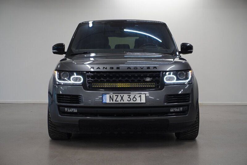 Begagnad 2016 Land Rover Range Rover Black Edition SUV | 514 999 kr (Marknadspris) - Bild 1/4