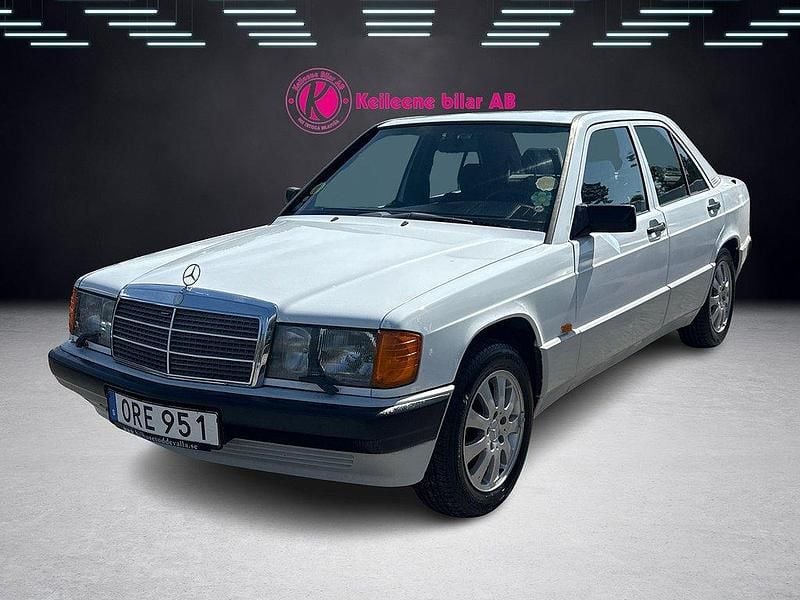 Vit Begagnad 1990 Mercedes 190 Sedan | 54 900 kr - Bild 1/4