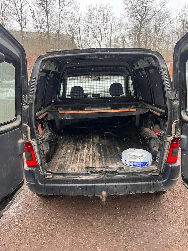 Begagnad Citroën Berlingo 75 HK (55 kW) 2004 Minibuss