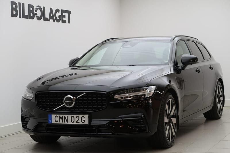 Svart Begagnad 2025 Volvo V90 Plus Kombi | 509 800 kr (Marknadspris) - Bild 1/4