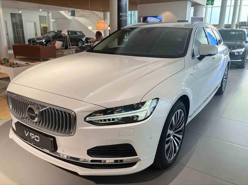 Silver Begagnad 2023 Volvo V90 Plus Kombi | 569 900 kr (Dyr) - Bild 1/1