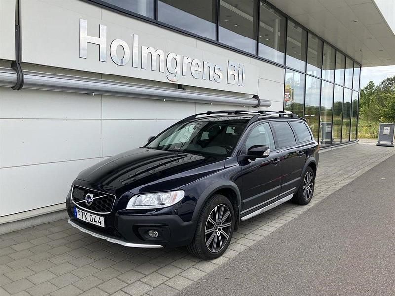 Mörkblå Begagnad 2015 Volvo XC70 Standard SUV | 189 500 kr (Marknadspris) - Bild 1/3