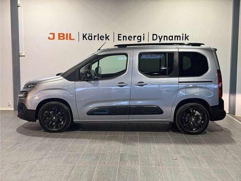 Begagnad Citroën e-Berlingo Shine 100 kW (136 HK) 2023 Grå Minibuss