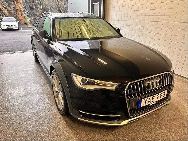 Svart Begagnad 2016 Audi A6 Allroad Ambition Kombi | 215 000 kr (Marknadspris) - Bild 1/4