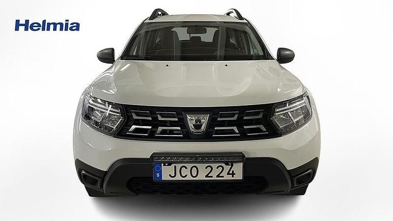 Vit Begagnad 2022 Dacia Duster Essentiel SUV | 149 900 kr (Marknadspris) - Bild 1/4