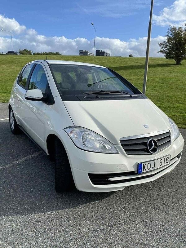 Vit Begagnad 2010 Mercedes A160 Classic Halvkombi | 64 000 kr (Marknadspris) - Bild 1/4