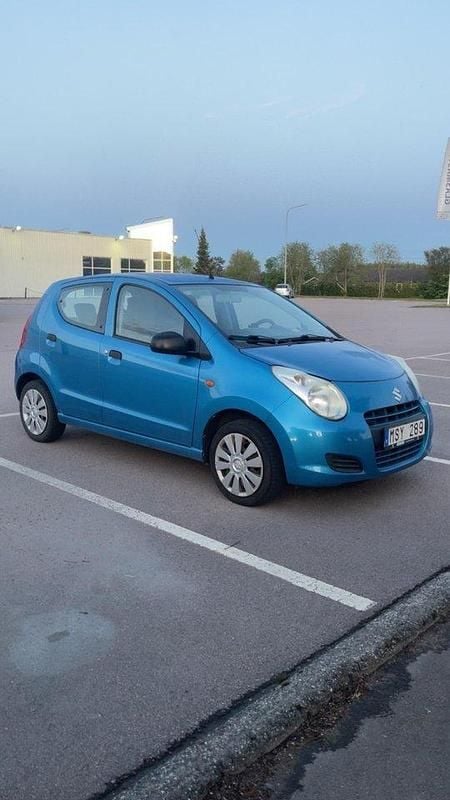 Blå Begagnad 2012 Suzuki Alto Halvkombi | 26 000 kr (Marknadspris) - Bild 1/4