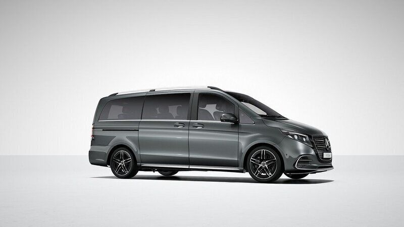 Grå Ny 2024 Mercedes V300 AMG line Minibuss | 961 730 kr - Bild 1/2