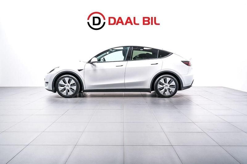Vit Begagnad 2022 Tesla Model Y Long Range AWD SUV | 349 700 kr - Bild 1/4
