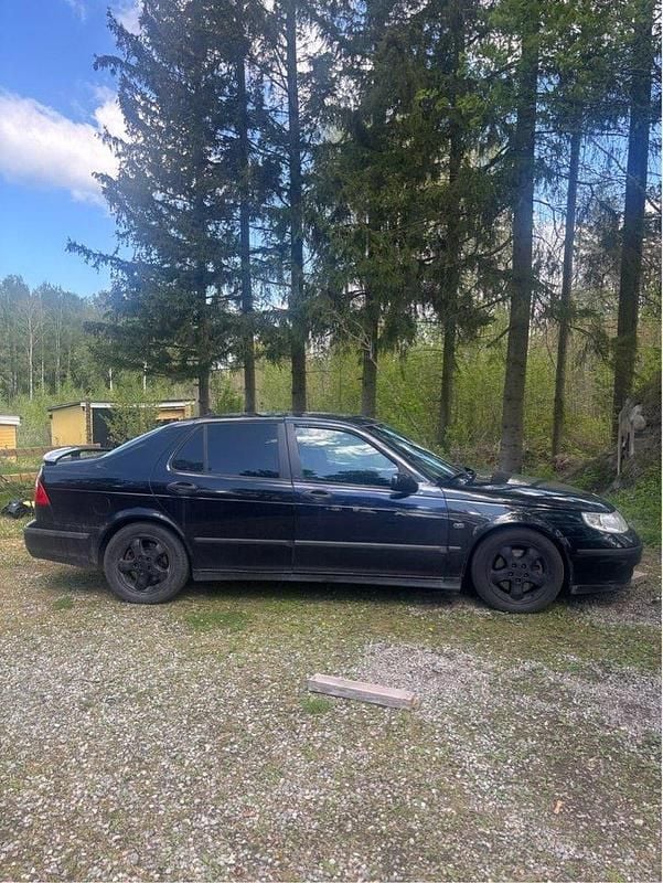 Svart Begagnad 2002 Saab 9-5 Aero Sedan | 7 000 kr (Bra pris) - Bild 1/4