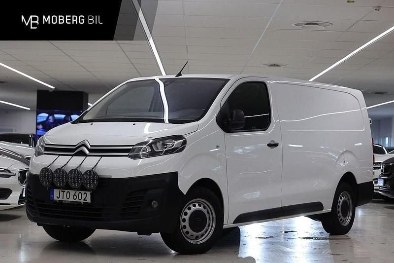Vit Begagnad 2022 Citroën Jumpy Minibuss | 219 900 kr (Bra pris) - Bild 1/3