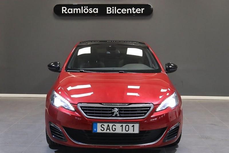 Begagnad Peugeot 308 GT 181 HK (133 kW) 2016 Ljusröd Halvkombi