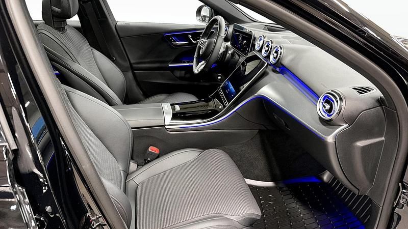 Begagnad Mercedes C220 Premium Plus 200 HK (147 kW) 2025 Svart Kombi