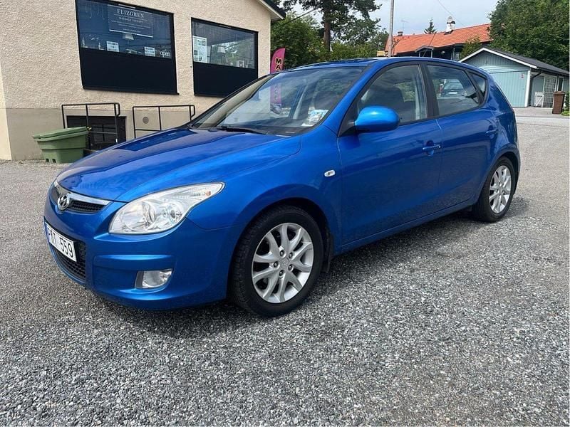 Blå Begagnad 2008 Hyundai i30 Halvkombi | 29 500 kr (Marknadspris) - Bild 1/4