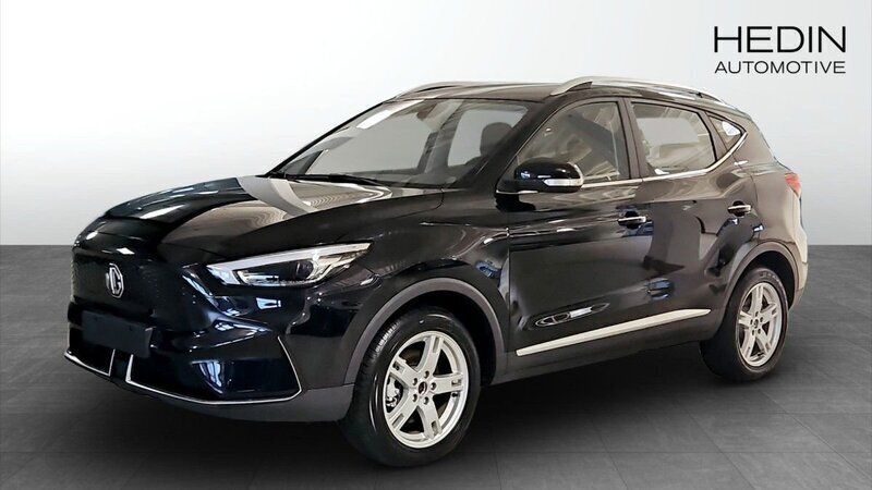 Svart (black) Begagnad 2023 MG ZS Comfort Sedan | 327 490 kr (Dyr) - Bild 1/4