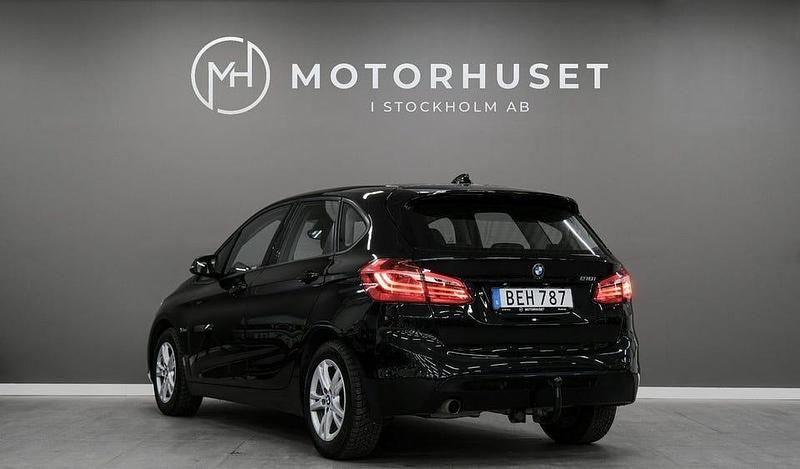 Begagnad BMW 218 Active Tourer Sport Line 136 HK (100 kW) 2018 Svart Minibuss