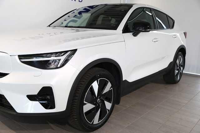 Begagnad Volvo EC40 Plus 188 kW (256 HK) 2023 Vit SUV