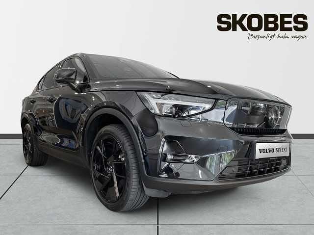 Svart Begagnad 2025 Volvo EC40 Ultra SUV | 509 100 kr (Lite dyr) - Bild 1/3