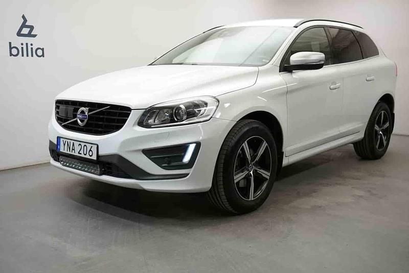 Vit Begagnad 2017 Volvo XC60 R-Design SUV | 259 900 kr (Marknadspris) - Bild 1/1