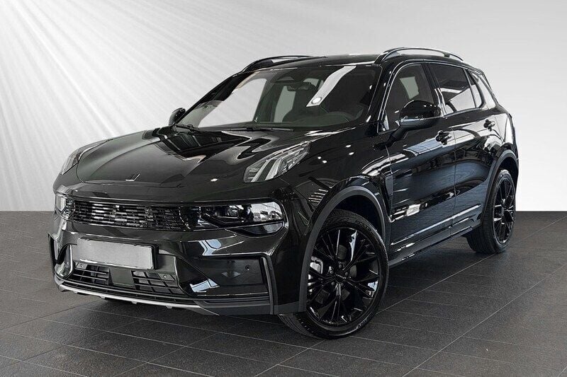 Svart Ny 2024 Lynk & Co 01 SUV | 499 995 kr - Bild 1/4