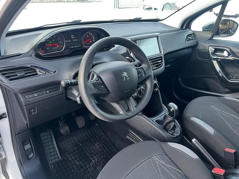 Begagnad Peugeot 208 82 HK (60 kW) 2014 Vit Halvkombi