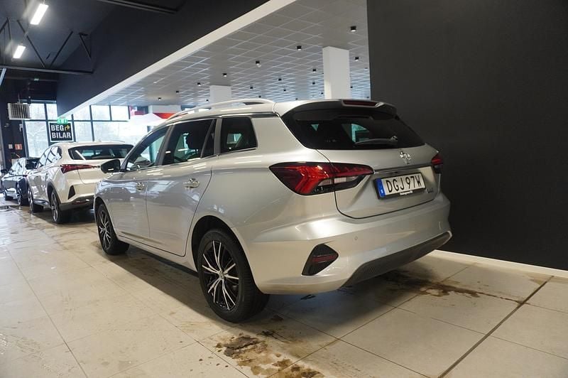 Begagnad MG MG5 EV Long Range 114 kW (156 HK) 2022 Grå Kombi