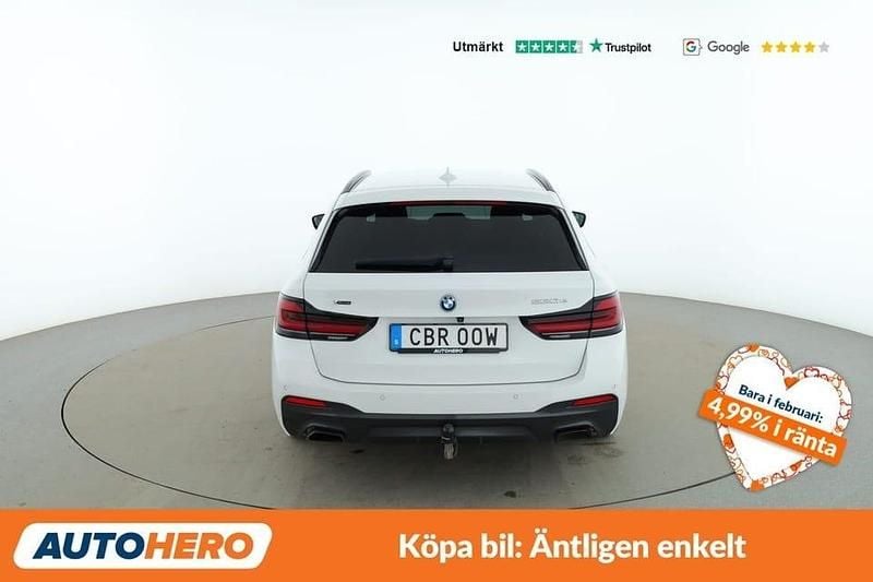 Begagnad BMW 530 M Sport 295 HK (216 kW) 2023 Vit Kombi