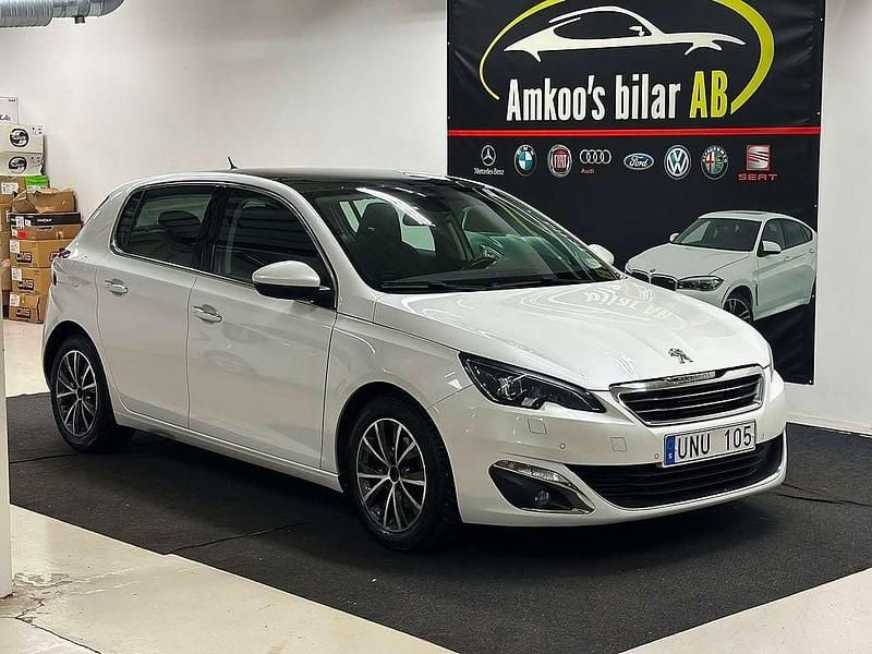 Vit Begagnad 2013 Peugeot 308 Allure Halvkombi | 74 900 kr (Marknadspris) - Bild 1/4