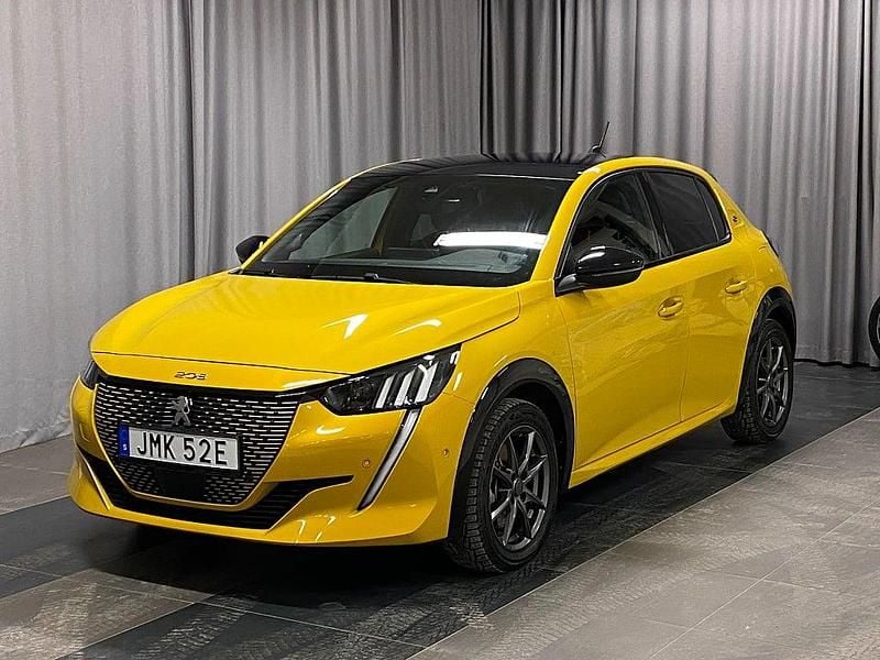 Gul Begagnad 2022 Peugeot e-208 GT Halvkombi | 199 900 kr (Marknadspris) - Bild 1/4