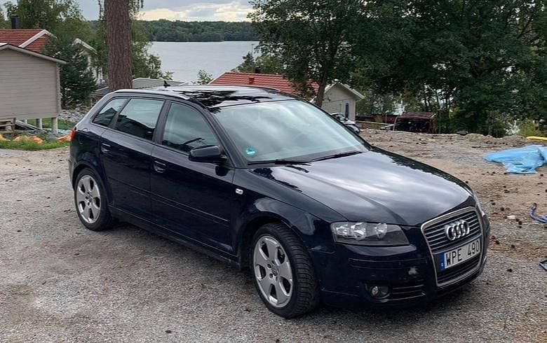 Blå Begagnad 2006 Audi A3 Sportback Halvkombi | 30 000 kr (Lite dyr) - Bild 1/4