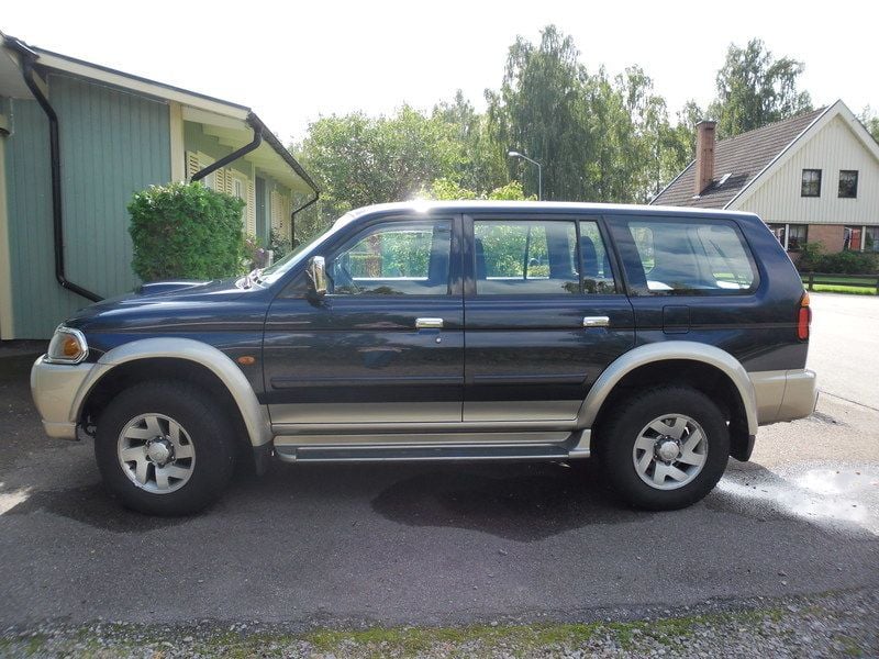 Mitsubishi pajero sport 2004