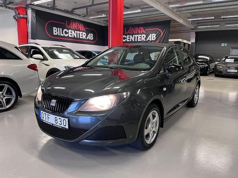 Begagnad Seat Ibiza 86 HK (63 kW) 2008 Grå Halvkombi