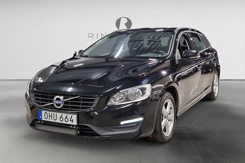 Svart Begagnad 2016 Volvo V60 Business Edition Kombi | 119 900 kr (Bra pris) - Bild 1/3