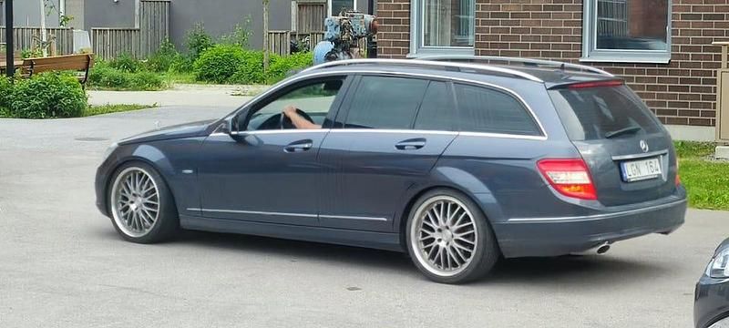 Begagnad 2011 Mercedes C220 Kombi | 59 900 kr (Marknadspris) - Bild 1/4