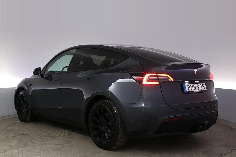Begagnad Tesla Model Y Standard Range 161 kW (220 HK) 2023 SUV