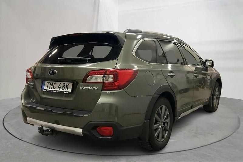 Begagnad Subaru Outback 175 HK (128 kW) 2020 Grön Kombi