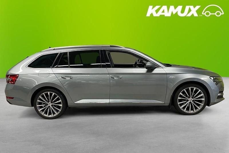 Begagnad Skoda Superb LAURIN & KLEMENT 156 HK (114 kW) 2020 Silver/grå Kombi